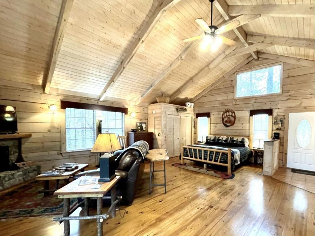 Crazy Bear - Motorcycle Friendly Home With Hot Tub And Grill Tellico Plains Exterior foto